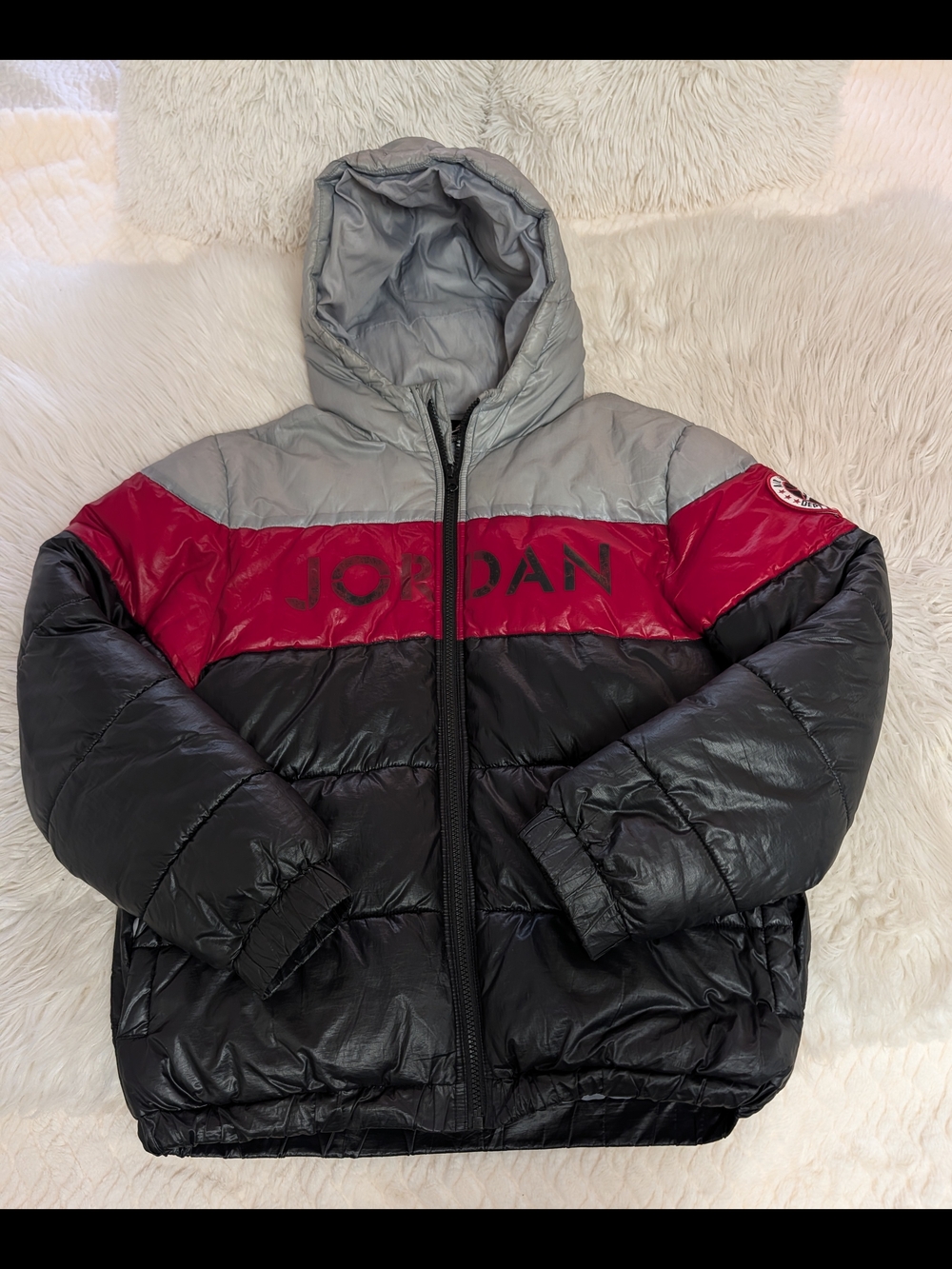 Jordan Kids Colorblock Hooded Puffer Jacket in Black, Red & Gray
